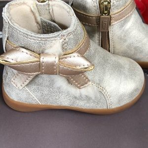 Like new Toddler UGG gold boots, size 6